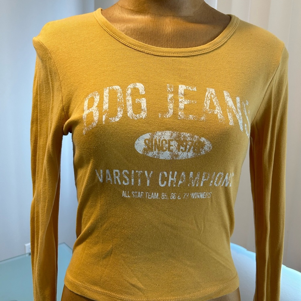 BDG Gold Fitted Graphic Long Sleeve Tee